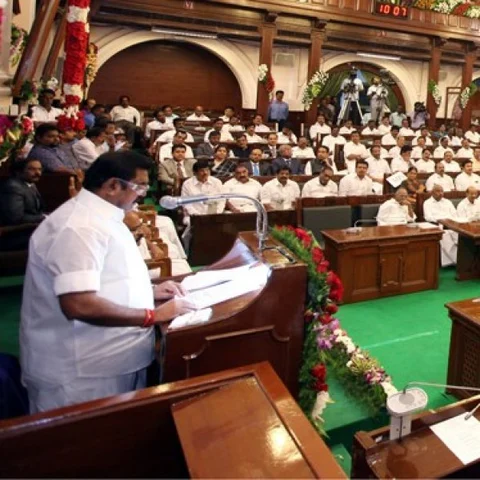 ``தமிழகத்தை நான் ஆட்சி செய்யவில்லை'' - பின் யாரைச் சொல்கிறார் முதல்வர் பழனிசாமி
