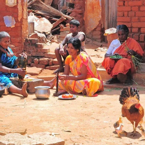 சுடுசோறும் பங்குக்கறிக் குழம்பும் பின்னிரவுகளும்! - பவா செல்லதுரை