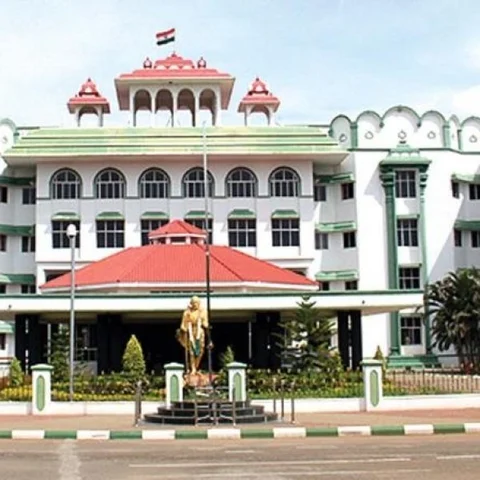 கோயிலுக்குள் உண்ணாவிரதம் இருக்கத் தடை கோரிய வழக்கில் தமிழக அரசுக்கு நோட்டீஸ்!