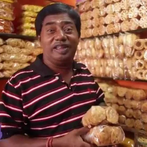 "பெரிய நடிகர்களுக்கு சம்மர் ஹாலிடே; பிரச்னை எங்களுக்குத்தான்!" - போண்டா மணி