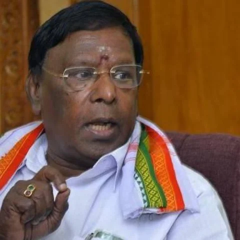 ``மக்கள் வரிப் பணத்தில்தான் சம்பளம் வாங்குகிறோம்” - அதிகாரிகளுக்கு புதுச்சேரி முதல்வர் அட்வைஸ்