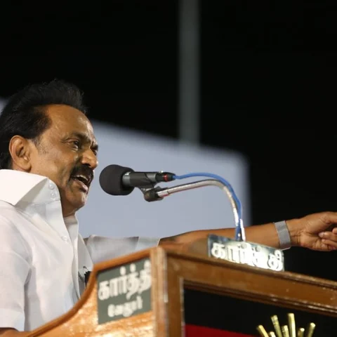 `எடப்பாடியிடம் பி.ஆர்.ஓ வேலைக்குச் சென்றிருக்கிறார் ராமதாஸ்!’ - ஸ்டாலின் தாக்கு