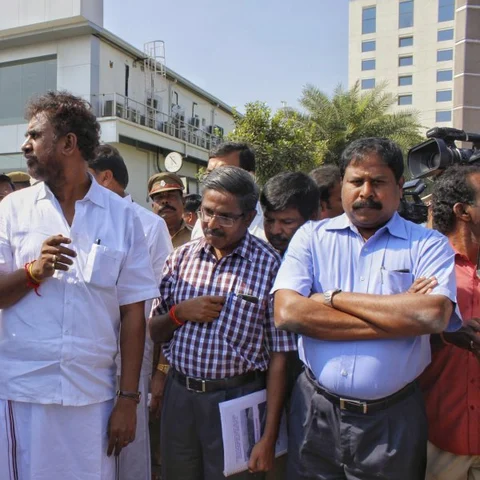 `நாடாளுமன்றத் தேர்தலுக்கான மாஸ்டர் பிளான்' - சாதகமான ஐ.ஏ.எஸ் அதிகாரிகளை நியமிக்கிறதா ஆளும்கட்சி?