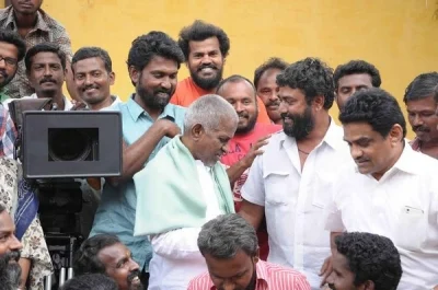 'மேற்குத்தொடர்ச்சி மலை' படப்பிடிப்பு தளத்தில் இளையராஜா!