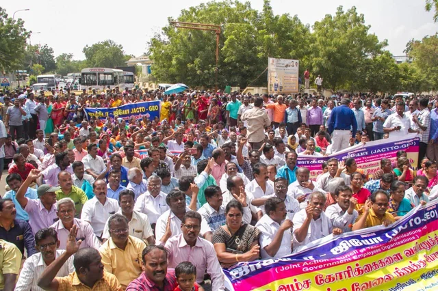 ‘லட்ச ரூபாய் சம்பளம் போதவில்லையா?’ -அரசு ஊழியர்களை கேள்விகேட்ட பூவியாபாரி