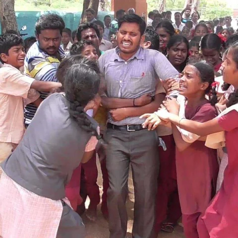 மகளிர் காவல் நிலையத்துக்கு வந்த ஆசிரியர் பகவான் பஞ்சாயத்து!