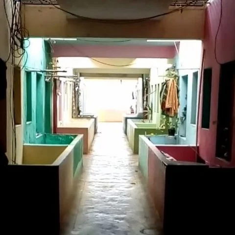 `மலருக்கு இப்படியொரு நிலைமை வரும்னு எதிர்பார்க்கல!'- கண்கலங்கும் எழில்நகர் மக்கள்