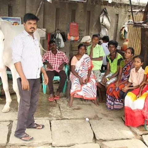 `` `உங்களால வாழ முடியாது. செத்துப்போங்க'னு சொல்லாம சொல்லிட்டுப் போனாங்க!'' - குமுறும் குதிரைவண்டி ஓட்டுநர்