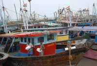 இலங்கை படையினரால் சிறைபிடிக்கப்பட்ட காரைக்கால் மீனவர்கள் 26 பேர் விடுதலை