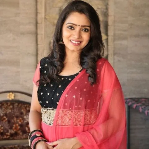 " 'ஐ திங், அச்சச்சோ பகவானே'ங்கிற டயலாக் என் குரல்!" ஸ்ரித்திகா