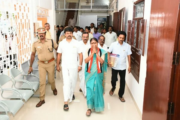 233 அதிமுக வேட்பாளர்கள் ஒரே நேரத்தில் வேட்புமனு தாக்கல்! - என்ன காரணம்?