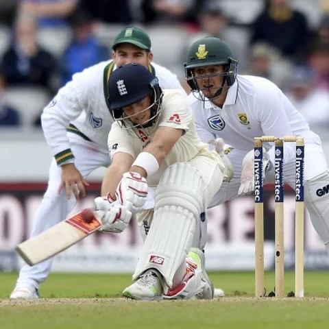 வலுவான நிலையில் இங்கிலாந்து!- தொடரை இழக்குமா தென் ஆப்ரிக்கா ? #ENGvsSA