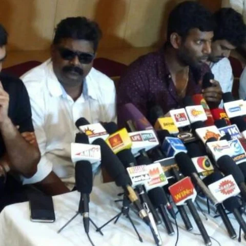 நிறுத்தணும்...தமிழ் ராக்கர்ஸோட சேர்த்து எல்லாத்தையும் நிறுத்தணும்.. #VikatanFun