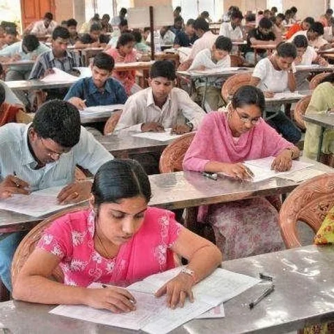 நீட் தேர்விலிருந்து தமிழகத்துக்கு விலக்கு கிடைக்குமா?
