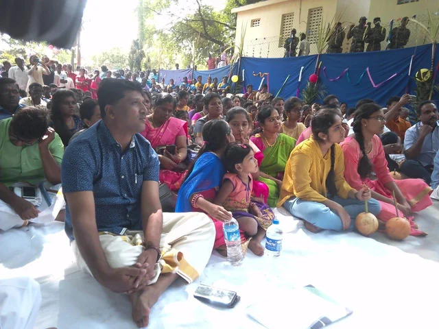 பரதம், கரகாட்டம், பட்டிமன்றம்! - மலைவாழ் மக்களுடன் பொங்கல் கொண்டாடிய விருதுநகர் ஆட்சியர்