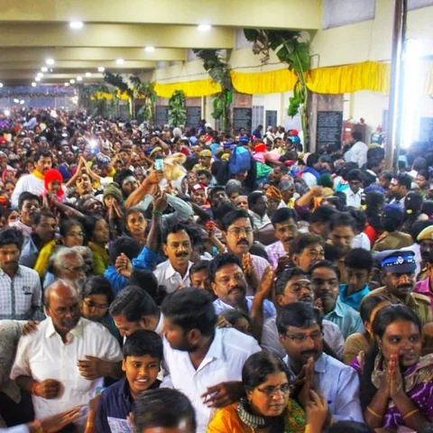 வடலூர் வள்ளலார் சத்தியஞான சபையில் தைப்பூசத்தை முன்னிட்டு ஜோதி தரிசனம்!