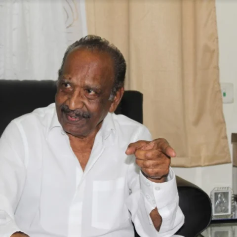 “அட்லி பாவம்... விஜய் காப்பி அடிச்சார்..!” - ஜாலி கேலி இயக்குநர் மகேந்திரன் #VikatanExclusive