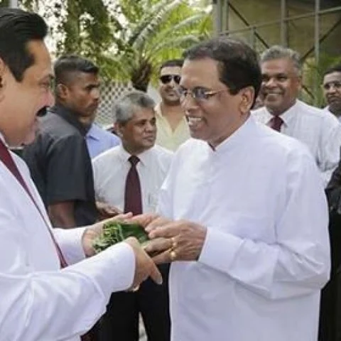 இலங்கை நாடாளுமன்றம் முடக்கம், பின்னணியில் நடந்தது என்ன?