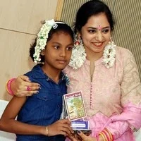 சிறுகதை தொகுப்பை ஆங்கிலத்தில் வெளியிட்டு 5ஆம் வகுப்பு மாணவி சாதனை!