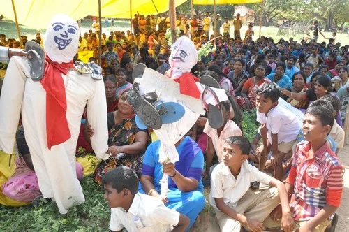 10வது நாளாக பற்றி எரியும் தமிழகம்! (படங்கள்)