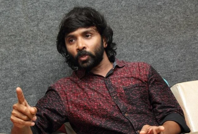 'நோஞ்சான் ஆரவ்வை என் எதிரியாகப் பார்க்கவில்லை' - சினேகனின் பிக்பாஸ் அனுபவம் #VikatanExclusive