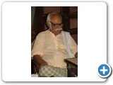 எளியோர் வாழ்க்கையை எழுத்தில் வடித்த எழுத்துச் சிங்கத்தின் புகைப்பட ஆல்பம் !