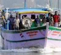 எனக்கு வந்தா தக்காளி சட்னி, உனக்கு வந்தா ரத்தமா?