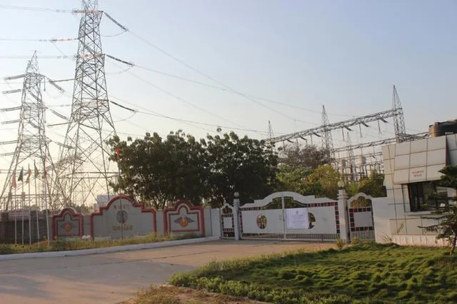 விஸ்வரூபம் எடுக்கும் உயர்மின் கோபுர விவகாரம் - தொடர் போராட்டத்தில் விவசாயிகள்
