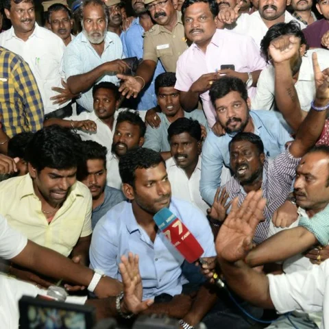 `அடுத்தகட்ட நடவடிக்கை என்ன?' - விஷால் அறிவிப்பு