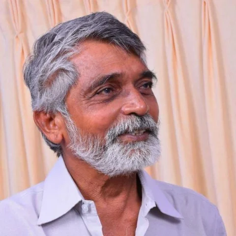 `அது விஜய் சேதுபதி அல்ல; நான்தான்!’ - வைரல் போட்டோ குறித்து ஆசிரியர் கிருஷி #VikatanBreaks