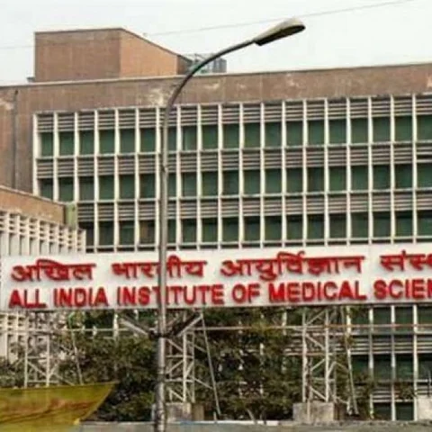 எய்ம்ஸ் மருத்துவமனை மதுரையில் தொடங்கப்படாமல் இருக்க இதுதான் காரணமா?