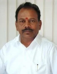 பி.ஆர்.பி. வீடு, அலுவலகங்களில் போலீஸ் அதிரடி சோதனை! (படங்கள்)