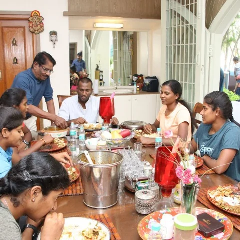 பிரமாண்டமான செட்... பாரதிராஜாவின் விருந்து - இறுதிக்கட்டத்தை எட்டும் `கென்னடி கிளப்'!