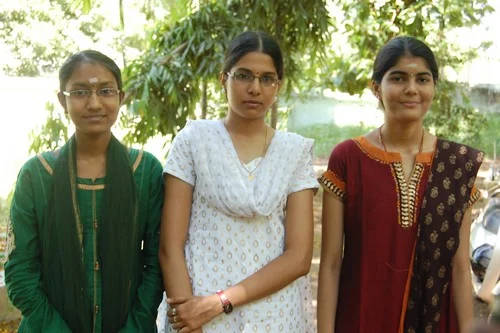 பிளஸ் 2 தேர்வு: மாவட்டம் வாரியாக முதல் 3 இடம் பிடித்தவர்கள் முழு விவரம்!