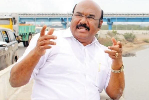 “ஒரு அமைச்சர் இப்படி பேசலாமா, மன்னிப்பு கேளுங்கள்!”- கொந்தளிக்கும் ஓட்டுநர்கள் நலச்சங்கம்