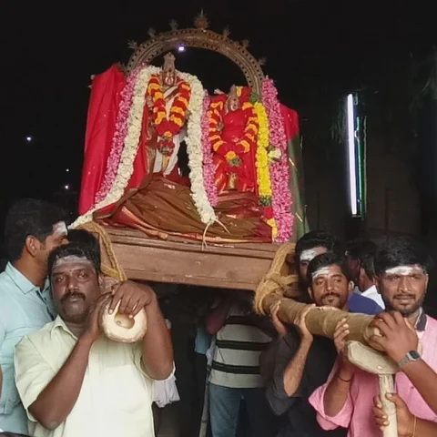 கங்கை கொண்ட சோழீச்சுவரருக்குக் கடாரத்திலிருந்து கொடிமரம் வந்த கதை!