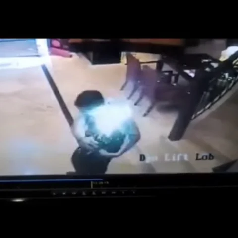 வெடித்தது இன்னொரு சாம்ஸங் மொபைல்..! வைரல் ஆகும் வீடியோ