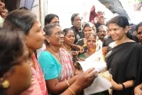 கருப்பு உடை அணிந்து கனிமொழி போராட்டம்! - புகைப்படத் தொகுப்பு