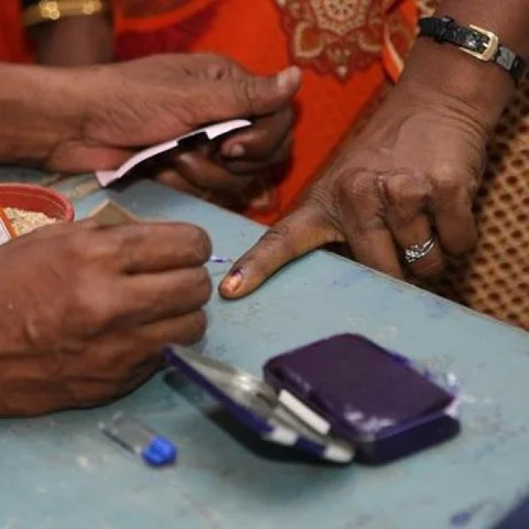 பாகிஸ்தானில் இன்று நடக்கிறது இடைத்தேர்தல்- முறைகேடுகளை தடுக்க பலத்த பாதுகாப்பு!