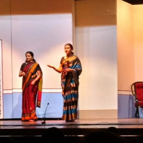 ‘உறவோடு விளையாடு’ - ஒன்பது விருதுகளை அள்ளிய நாடகம்!
