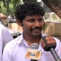 எனது மூத்த மகளிடமும் 'ஐ லவ் யூ' சொன்ன சந்துரு: இயக்குனர் சேரன் கண்ணீர்!