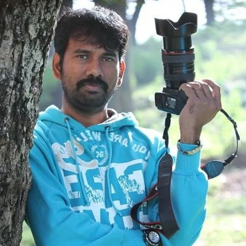 "என்னோட படத்தை பார்த்தால் உங்களுக்கு காசு வரும்..!’’ - எஸ்.பி.எஸ் குகனின் புதிய முயற்சி