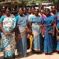 மதுக்கடையை அகற்றக்கோரி கலெக்டர் அலுவலகத்தை முற்றுகையிட்ட பெண்கள்!