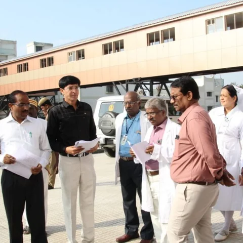 `என்னை இழுத்துவிடாதீங்க!' - எய்ம்ஸுக்குத் தலைவர்கள் பெயர் வைக்கப்படுமா என்ற கேள்விக்கு ராதாகிருஷ்ணன் பதில்