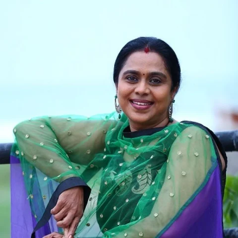``ஆட்டோகிராப்ல, `இப்படிக்கு சுந்தரி'னு எழுதுவேன். ஏன்?" - விஜி சந்திரசேகர்