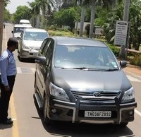 ஸ்டெர்லைட் ஆலையை ஆய்வு செய்வதற்காக வந்தது 4 பேர் குழு (படங்கள்)
