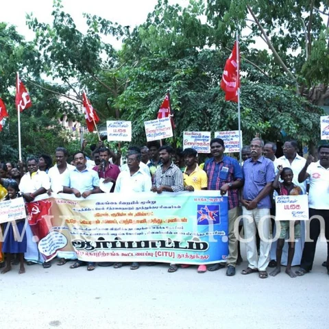 ”கைதுசெய்து 100 நாளுக்கு மேல் ஆச்சு! இன்னும் நடவடிக்கை இல்லை!” கொந்தளிக்கும் மீனவர்கள்!