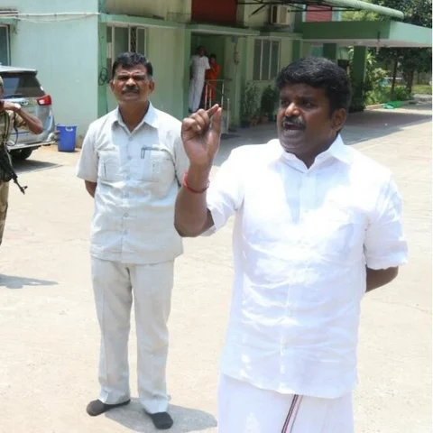 சொத்து முடக்கம்..! அமைச்சர் விஜயபாஸ்கர் பரபரப்பு அறிக்கை