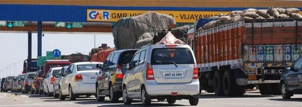 இனி டோல்கேட்டில் நிற்க வேண்டியதில்லை... வந்துவிட்டது வாஹன்!