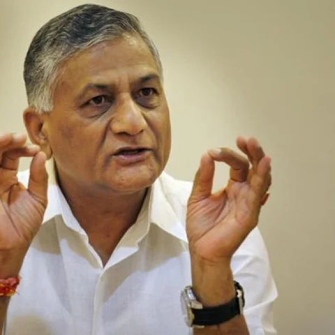 ``தாக்குதலில் இறந்த கொசுக்களை எண்ணிக்கொண்டிருக்க முடியுமா?" - மத்திய அமைச்சர் வி.கே. சிங்